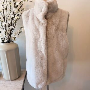 Women's Cream Faux Fur Vest